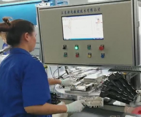 全自動激光打標(biāo)，非標(biāo)定制四工位，二維碼打標(biāo)